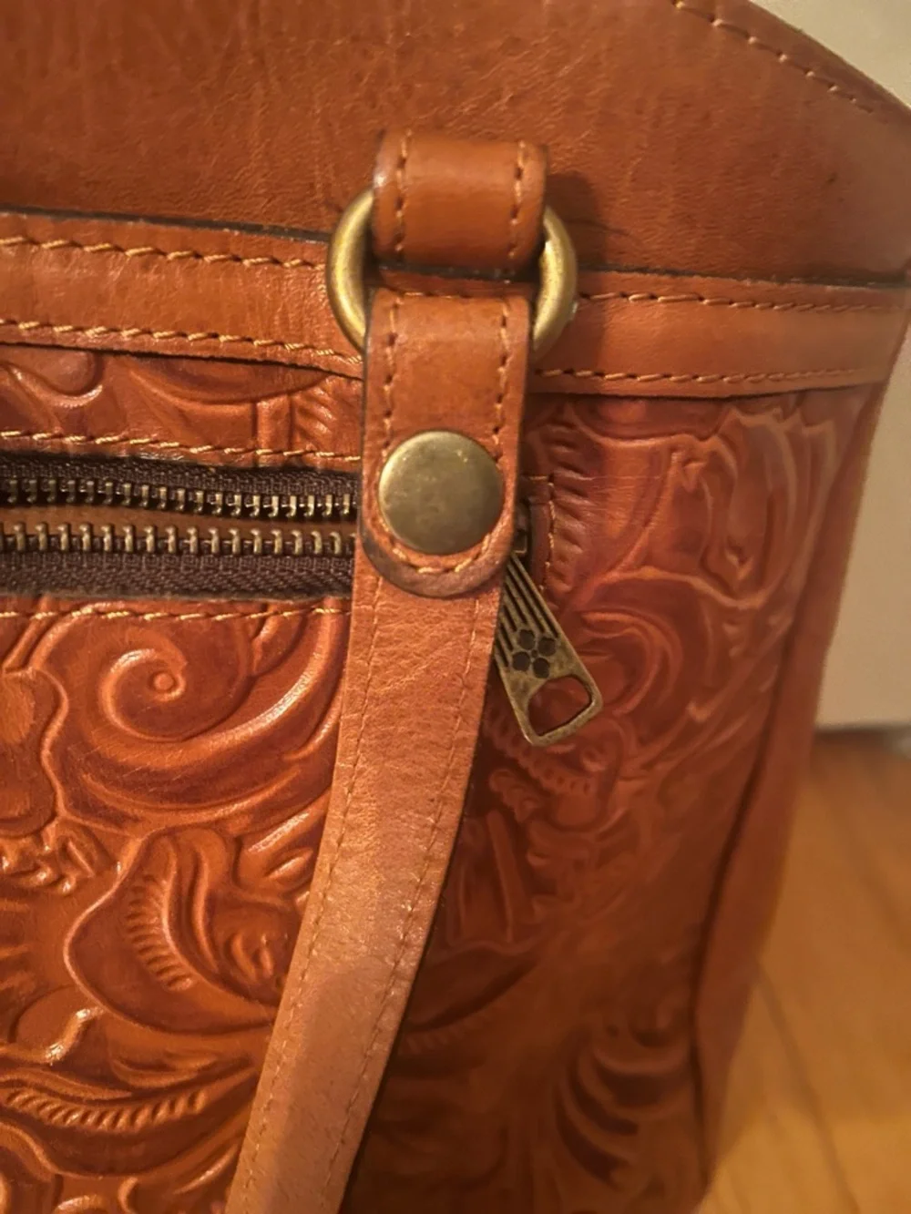 Patricia Nash Poppy Tote Handbag in Tooled Florence Leather - Picture 5 of 16